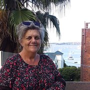 House Sitter - Happy pets and home owners.