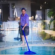 House Sitter - Russell