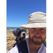 House Sitter - Dog lover and gardener.