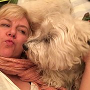 House Sitter - Sharon loves to House Sit 