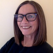 House Sitter - Keen baker and loves gardens