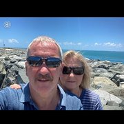 House Sitter - Quiet Friendly Active Retired Couple