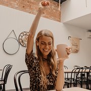 House Sitter - Friendly, honest, clean, fur baby lover 