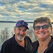 House Sitter - Travelling / working  couple 