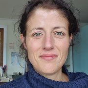 House Sitter - Animal lover and mature age student