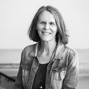 House Sitter - calm-experienced-reliable