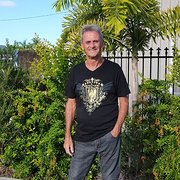 House Sitter - Happy Wanderer