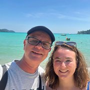 House Sitter - Animal loving middle-aged prof couple