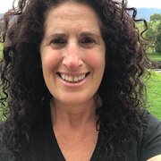 House Sitter - Lucy S