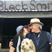 House Sitter - Elphie n Paddy