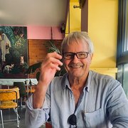 House Sitter - Genesis