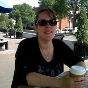 House Sitter - Pet lover seeking dogs and cats!!