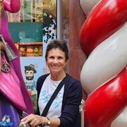 House Sitter - Maggie