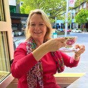 House Sitter - Christine 