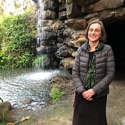 House Sitter - Flora