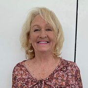 House Sitter - Julie