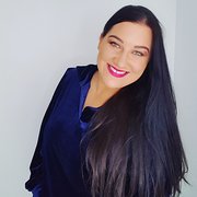 House Sitter - Easy going teacher, from the country