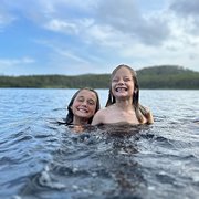 House Sitter - Beautiful, animal & garden loving family