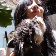 House Sitter - Edith