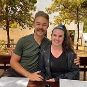 House Sitter - 2 Working Professionals in Brisbane