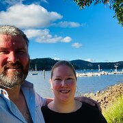 House Sitter - Mature married couple who loves dogs