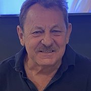 House Sitter - Great and friendly all round guy