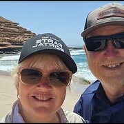 House Sitter - Pet friendly couple.