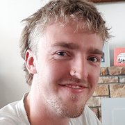 House Sitter - Male available for house sitting