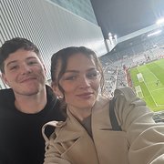 House Sitter - Animal loving friendly couple