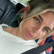 House Sitter - Colourful Creative 