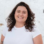 House Sitter - Tayla