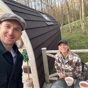 House Sitter - Professional couple looking to help :)