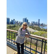 House Sitter - Henna