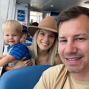 House Sitter - Happy family