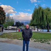 House Sitter - Simon