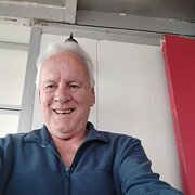 House Sitter - Frank