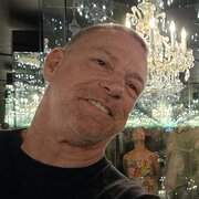 House Sitter - Guncle available