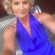 House Sitter - Erica Stella