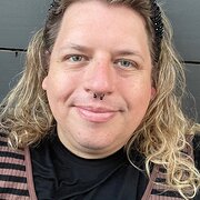 House Sitter - Reliable and responsible pet sitter