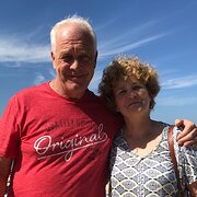 House Sitter - pets and garden lovers