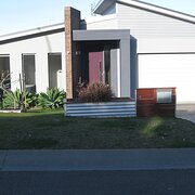 House Sitter - 3'Cs Caring, Cleaning & Co-operate