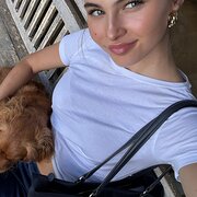 House Sitter - Animal loving and friendly sitter 