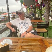 House Sitter - Happy to be here