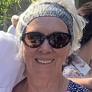 House Sitter - Elaine 