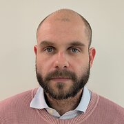 House Sitter - Tidy, Professional, Animal Lover