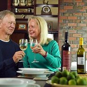 House Sitter - mature house sitting couple ., non smoke