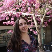 House Sitter - Alexandra