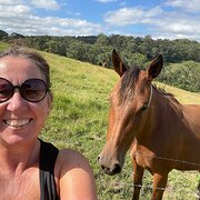 House Sitter - Amanda Happy Sitter