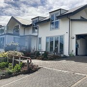 House Sitter - Alan & Bernadette 