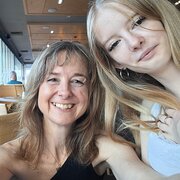 House Sitter - Annie & Mei